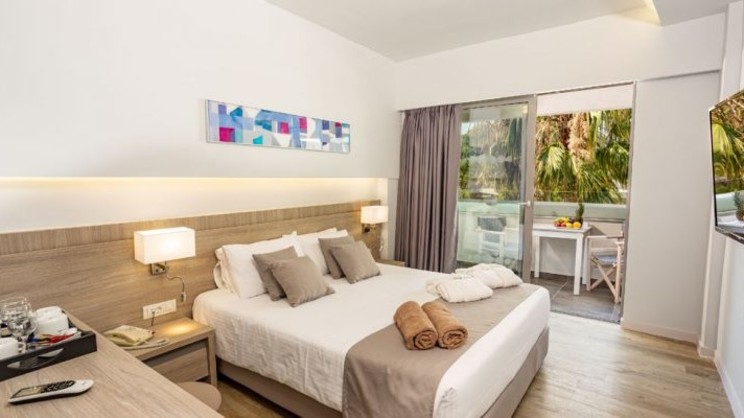 One Bedroom Family Suite Annex